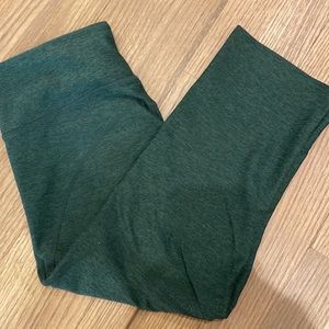 Outdoor voices size small cropped forest green leggings
